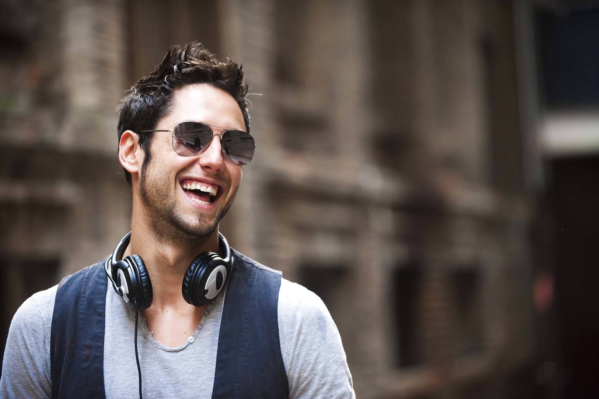 Inspire-se em cortes de cabelo masculino para dar volume aos fios