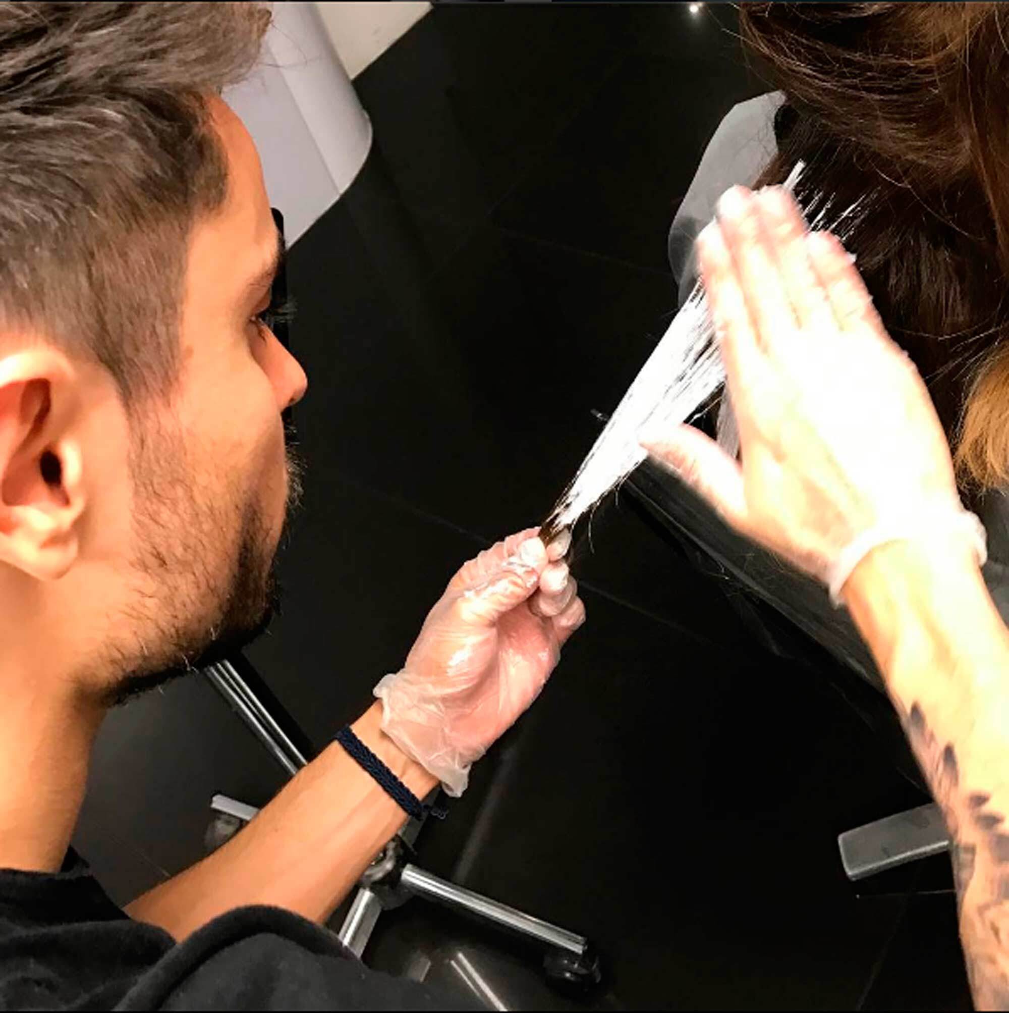 foto ilustrando a matéria sobre Palm painting: técnica de colorir o cabelo com a mão