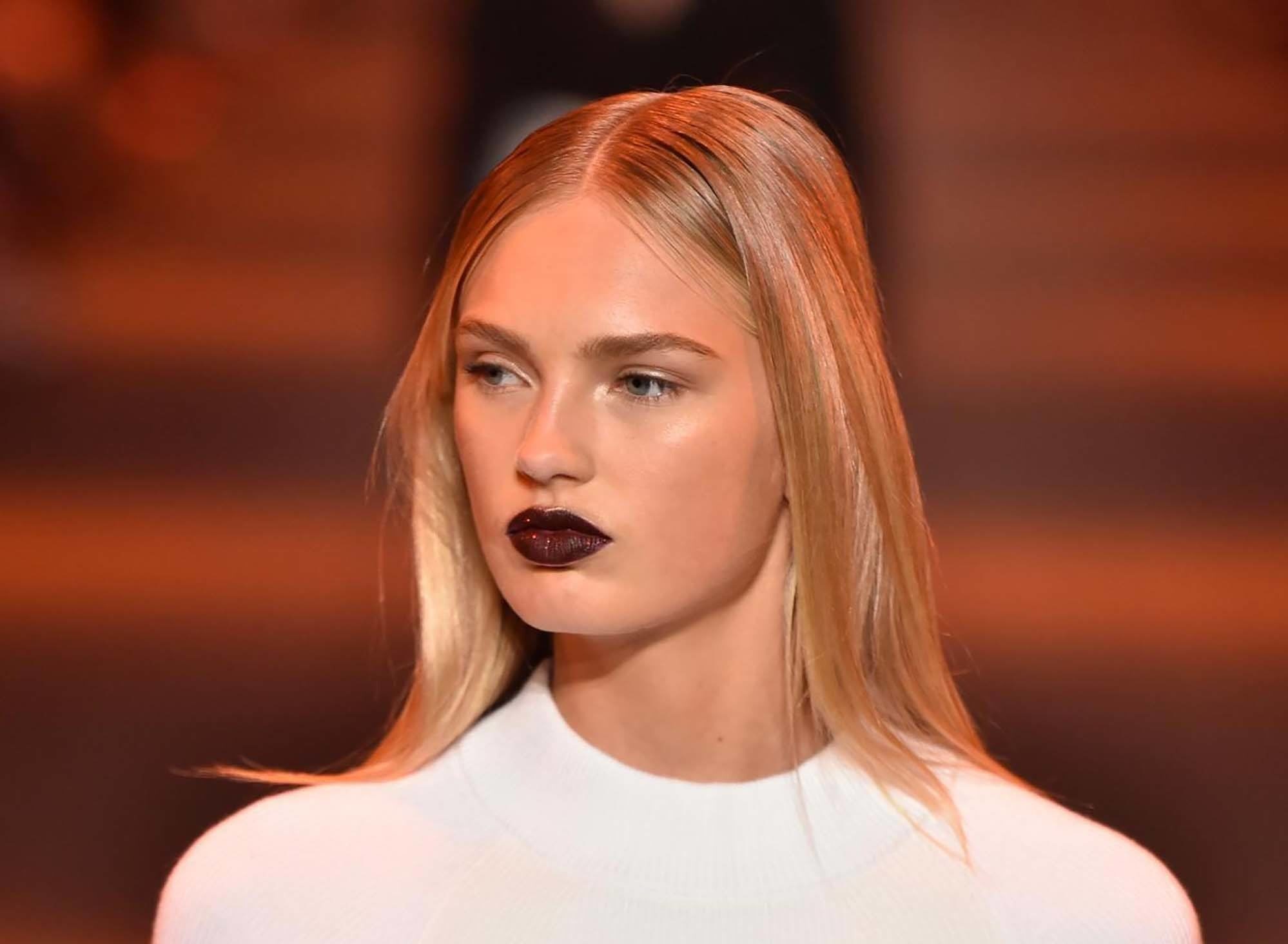 modelo com um dos penteados de gala
