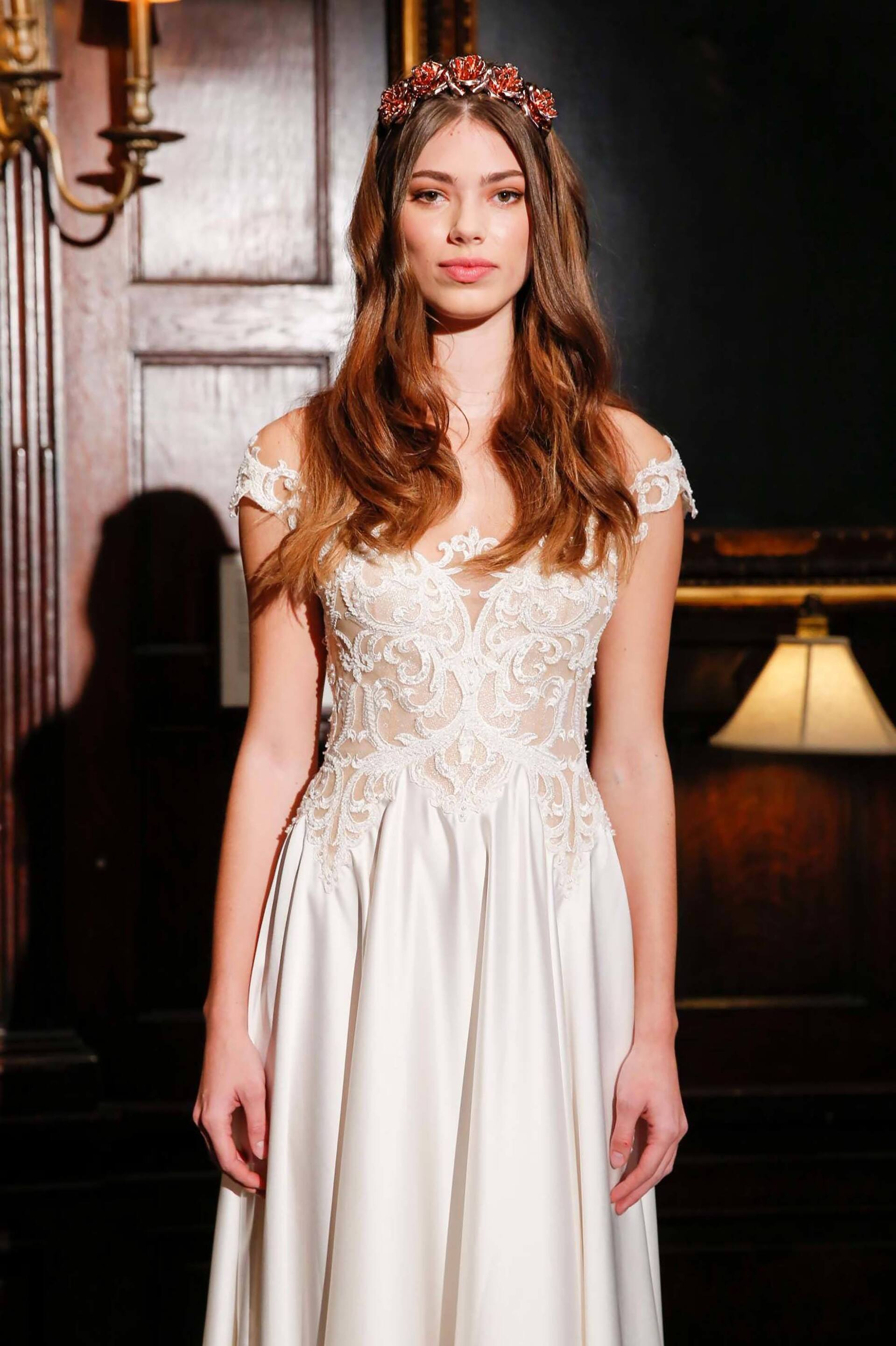 modelo com um dos penteados para wedding season