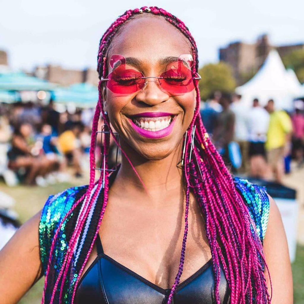cantora karol conka com box braids de pontas finas