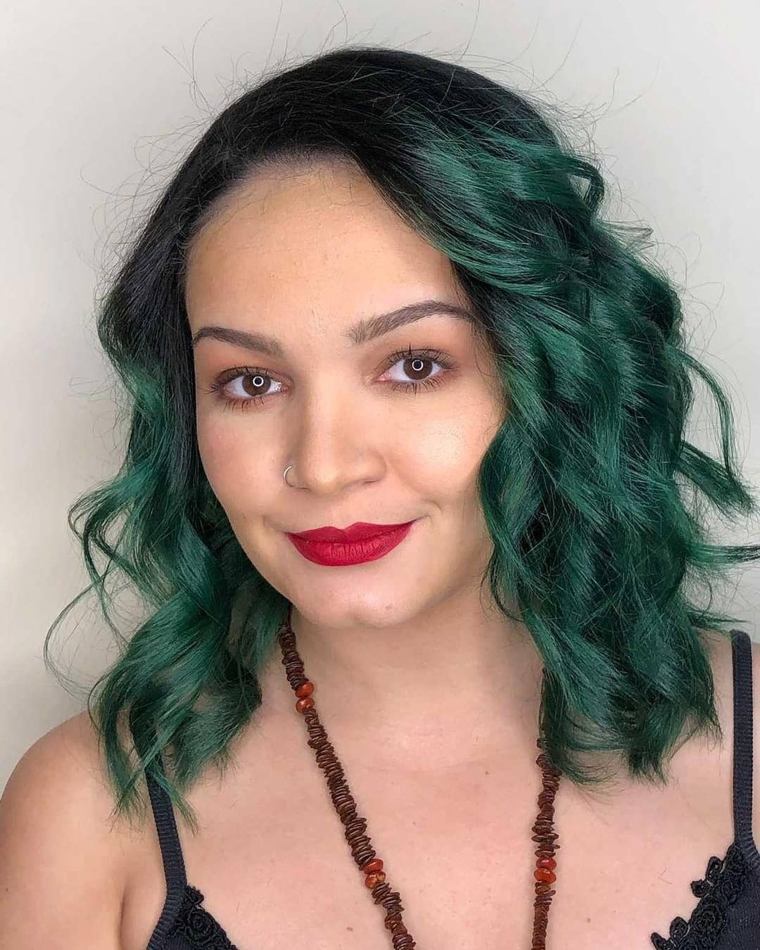Cabelo verde: como conquistar o tom ideal e dicas de cuidados