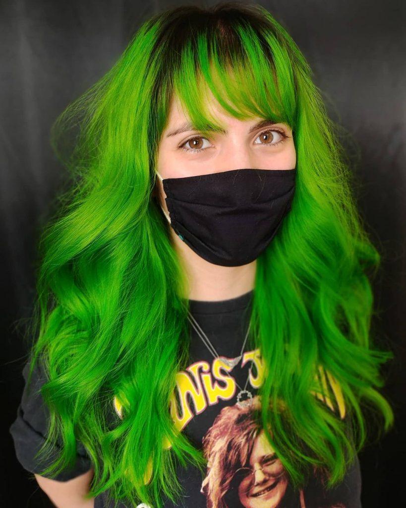 Cabelo verde: como conquistar o tom ideal e dicas de cuidados