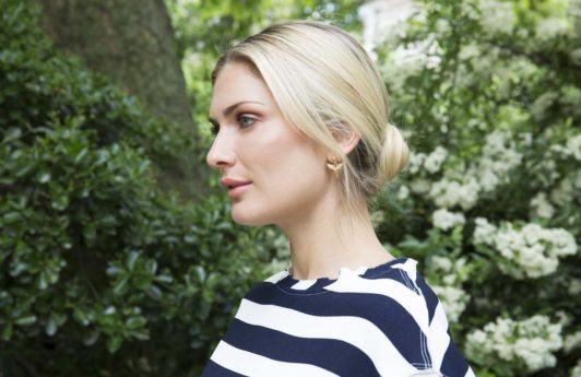 Coque baixo: aprenda como fazer 3 estilos diferentes e inspire-se em fotos