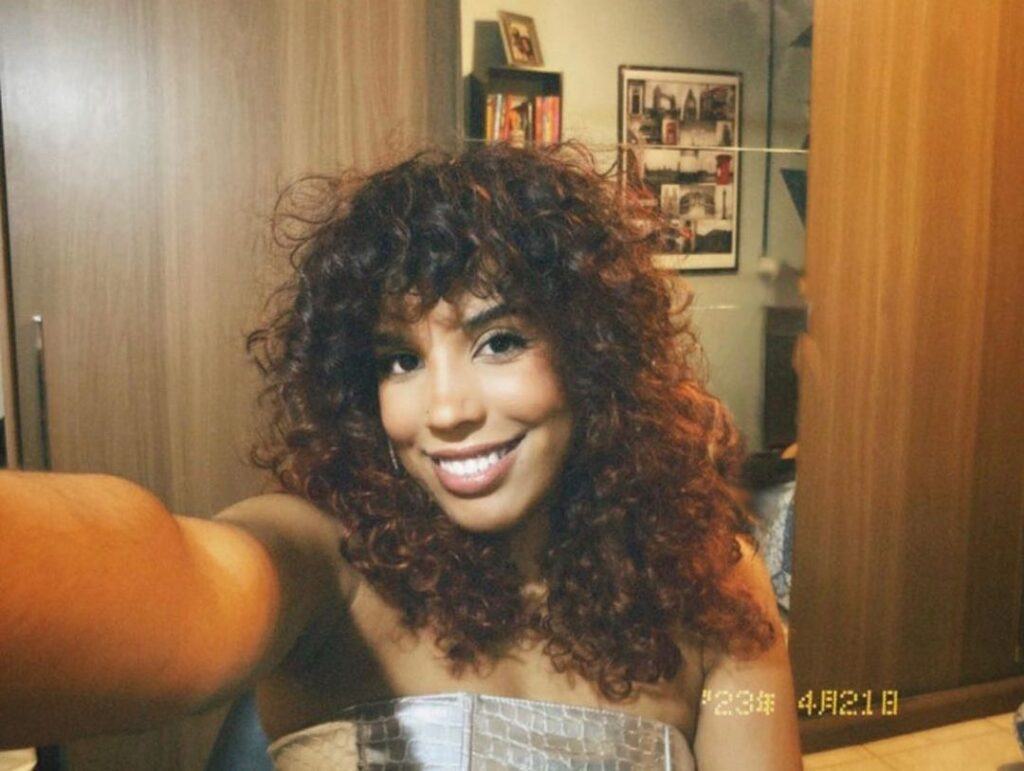 Os melhores long bob com franja que estão bombando nos salões!