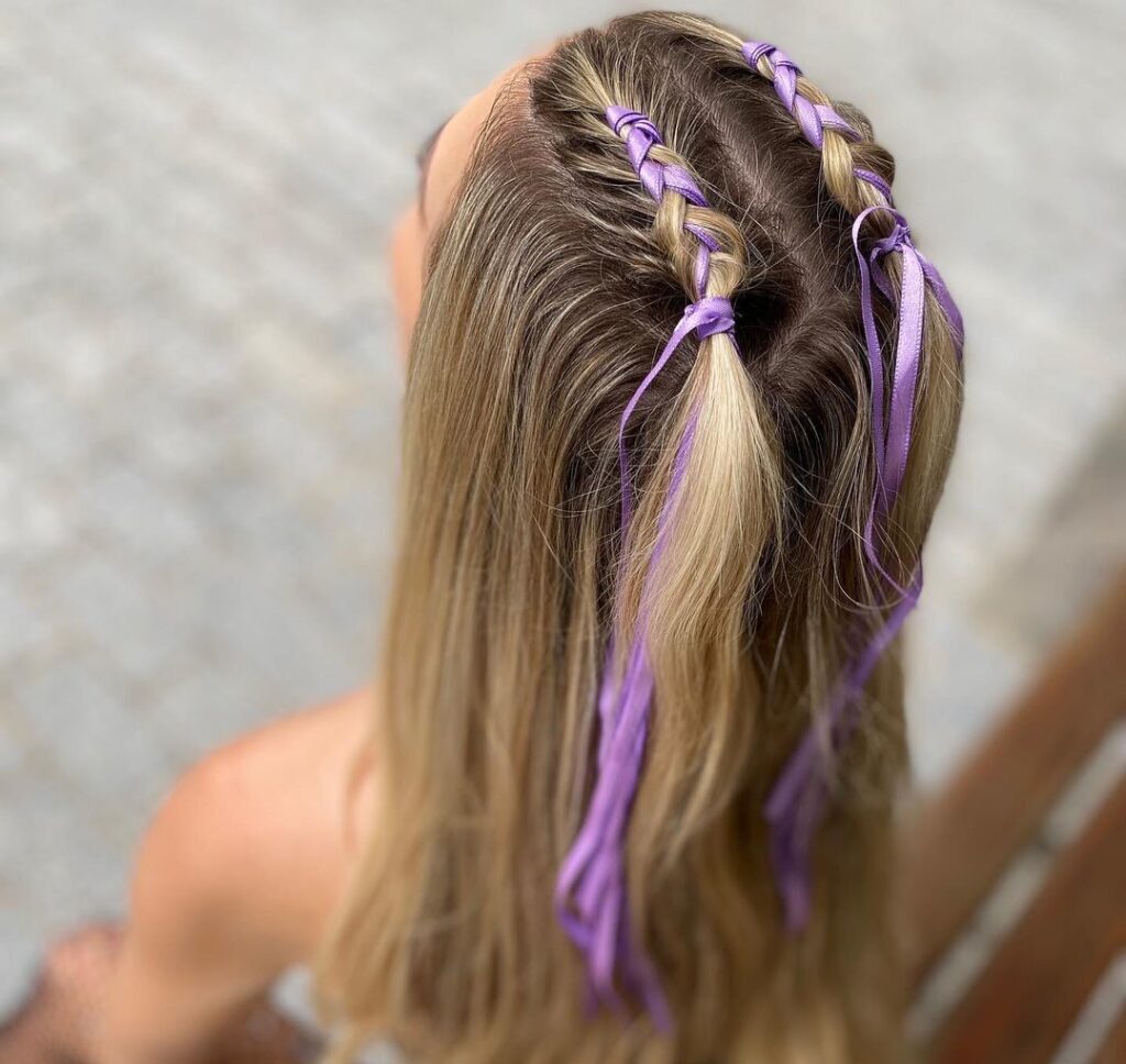 Trança com fita: passo a passo e modelos para se inspirar