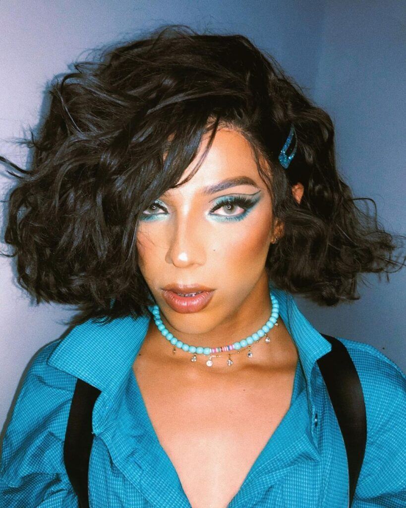 drag queen synceria com peruca lace curta