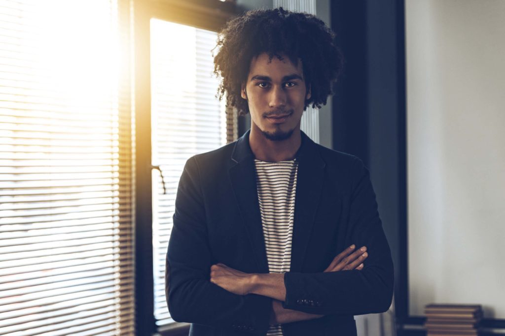 cabelo afro masculino longo