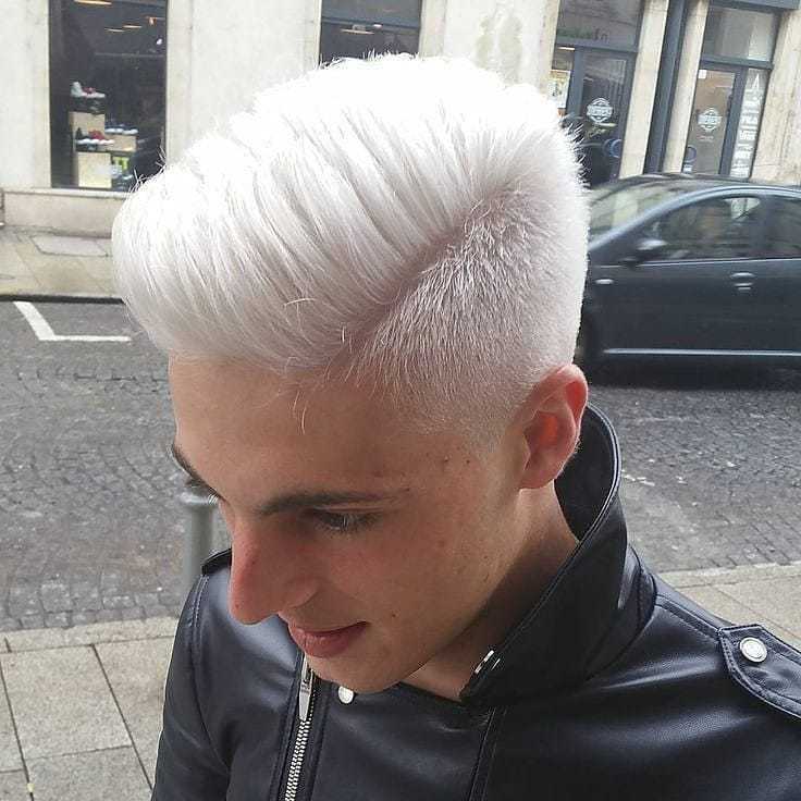 Cabelo branco platinado masculino