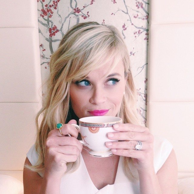 Reese Witherspoon com franja lateral para rosto coração