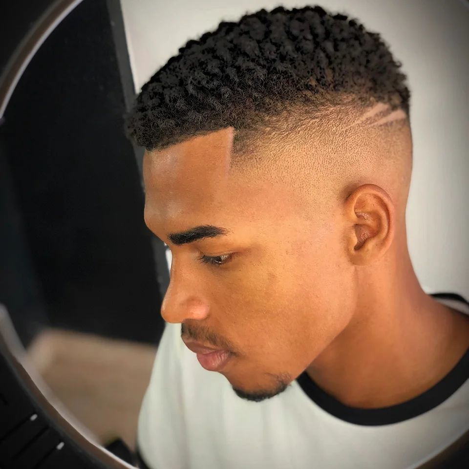 nudred baixo masculino
