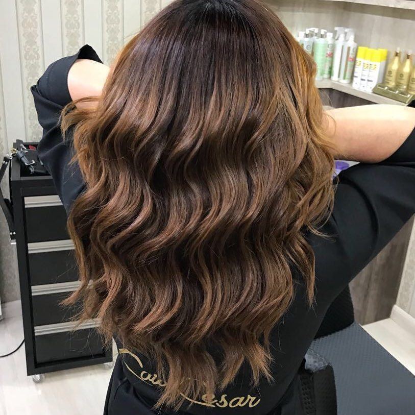 Reflexo no cabelo: saiba como usar a técnica a seu favor!