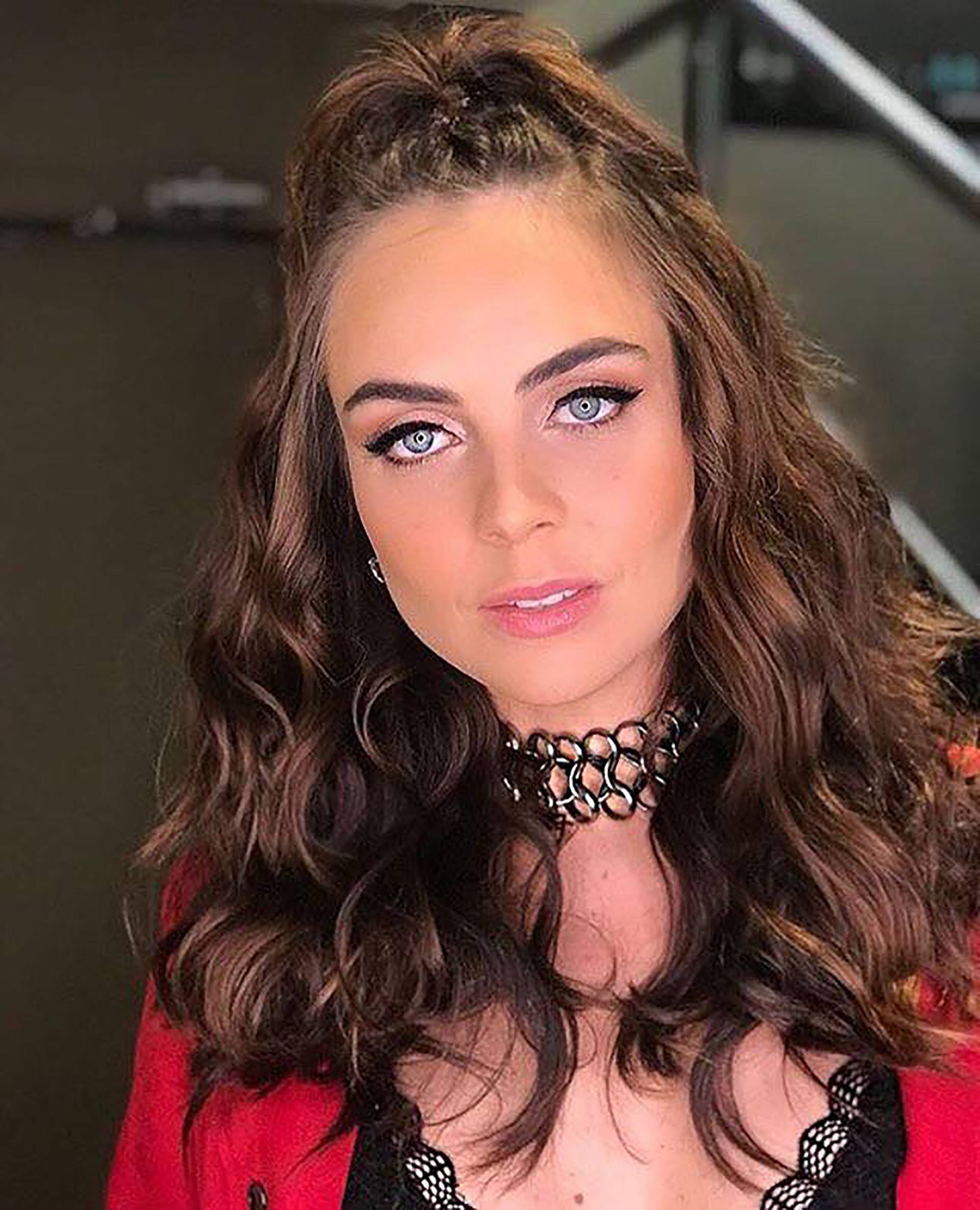 Cabelo liso com ondas na altura dos ombros