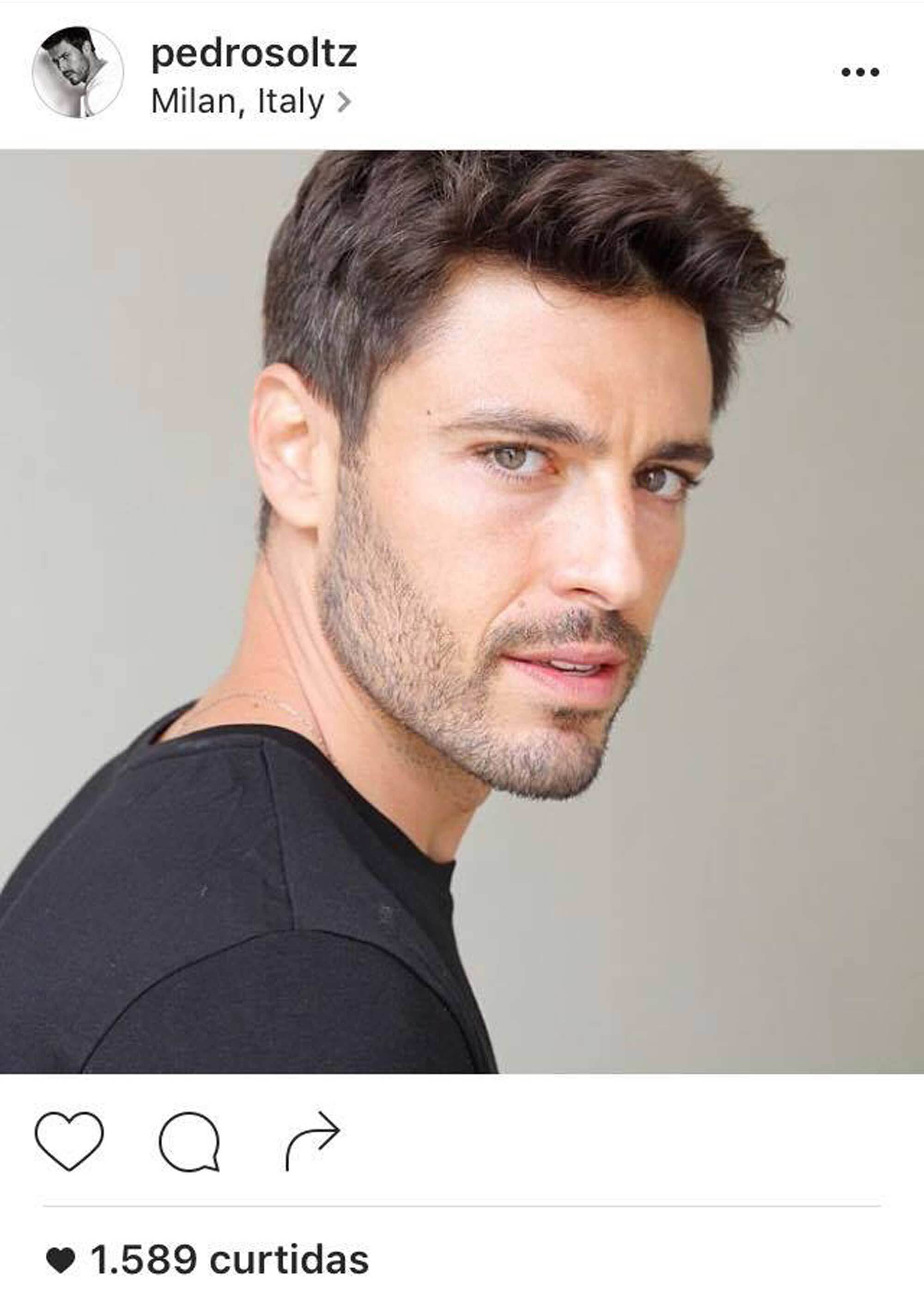 homem branco com cabelo curto preto: cabelos masculinos do Instagram