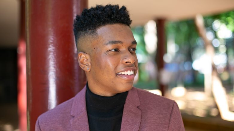 Cabelo crespo masculino finalizado
