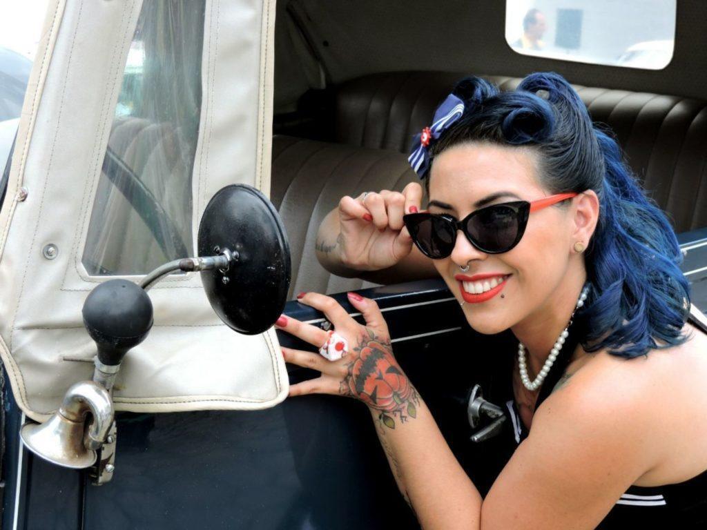 modelo de cabelo de pin-up no Instagram
