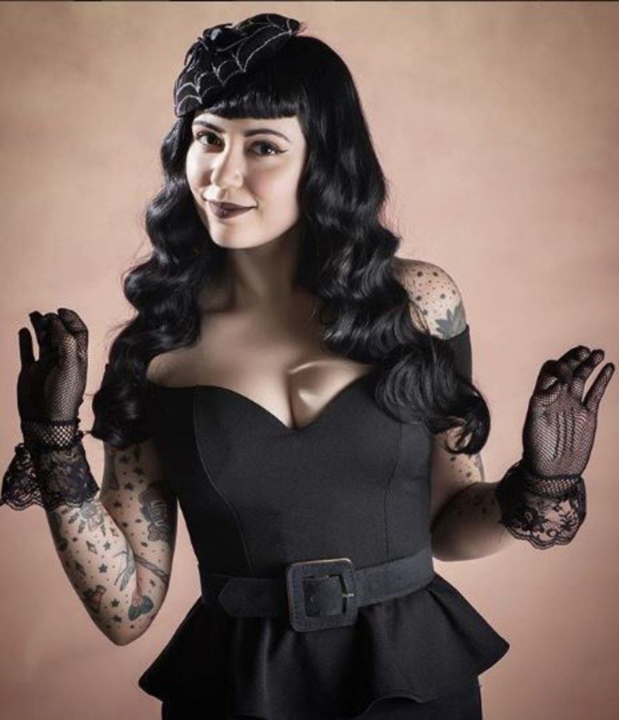 modelo de cabelo de pin-up no Instagram