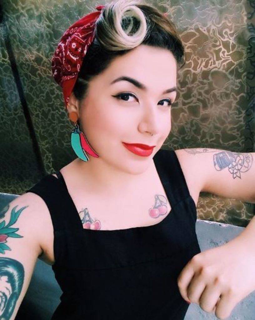 modelo de cabelo de pin-up no Instagram