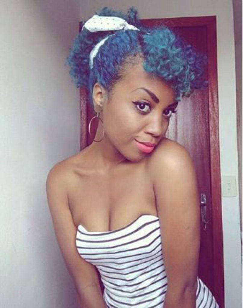 modelo de cabelo de pin-up no Instagram