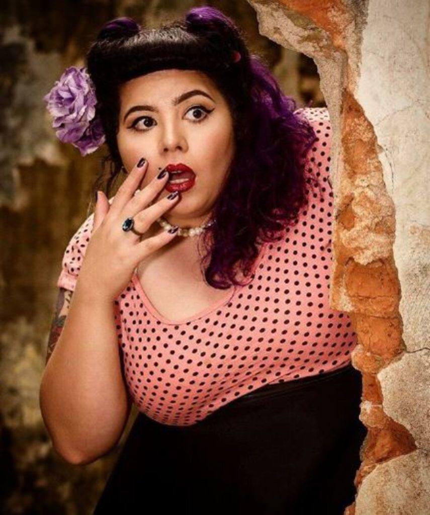 modelo de cabelo de pin-up no Instagram