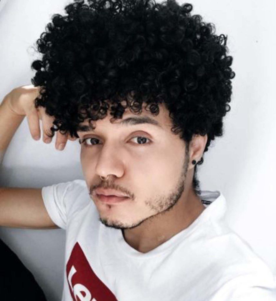 modelo de junior estevam