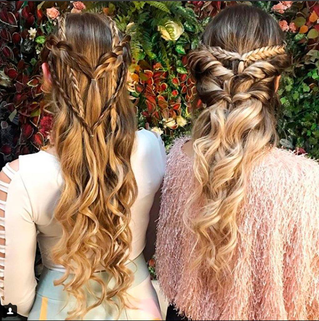 youtuber Luiza Gomes com cabelo superlongo e loiro