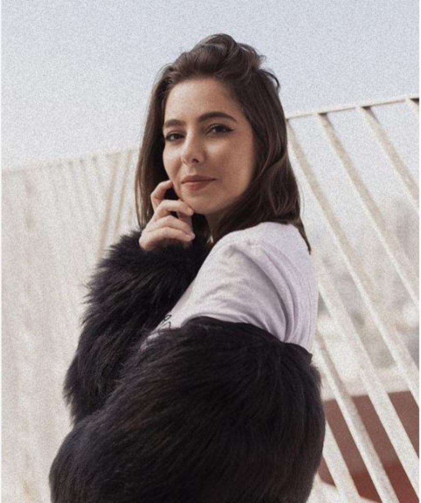 modelo de Nath Araújo
