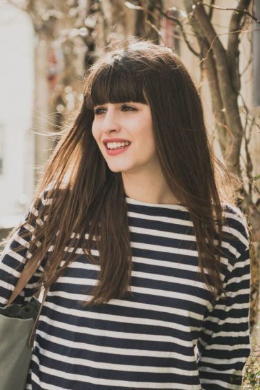 modelo com cabelo preto: repigmentação de cabelos