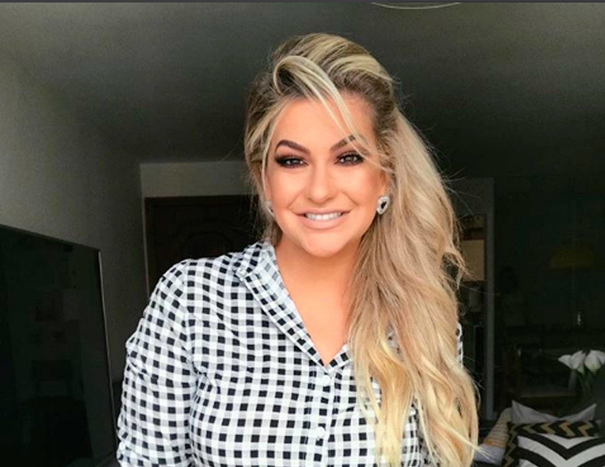 Alice Salazar: “Se o cabelo não estiver do jeito que eu gosto, eu não me sinto bem”