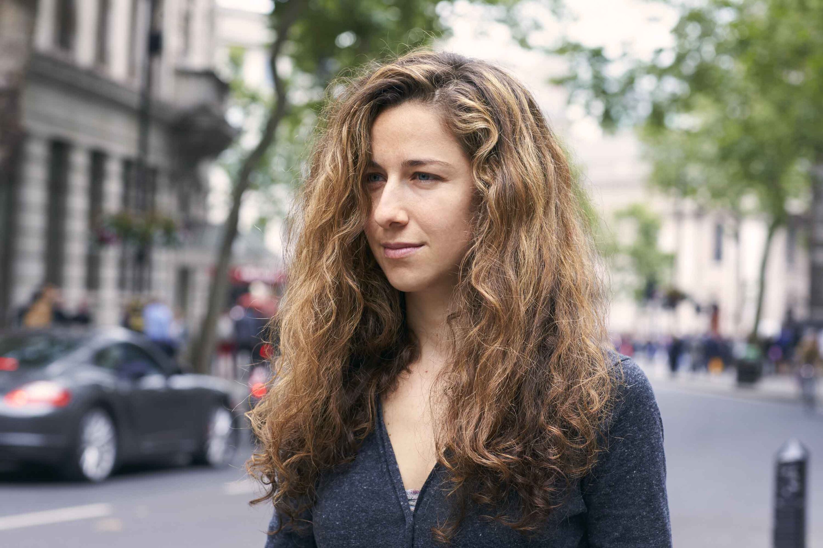 modelo ilustrando matéria sobre cabelo do outono 2018