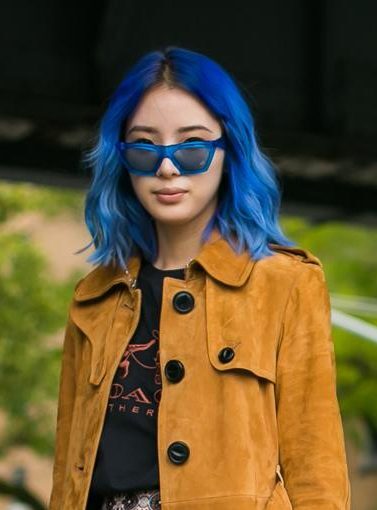 modelo com cabelo do signo de aquário