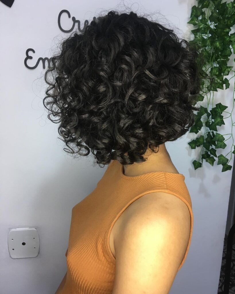 corte-shorte-bob-cabelo-cacheado-repicado