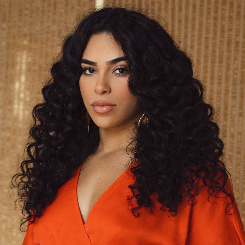 influenciadora elana valenaria