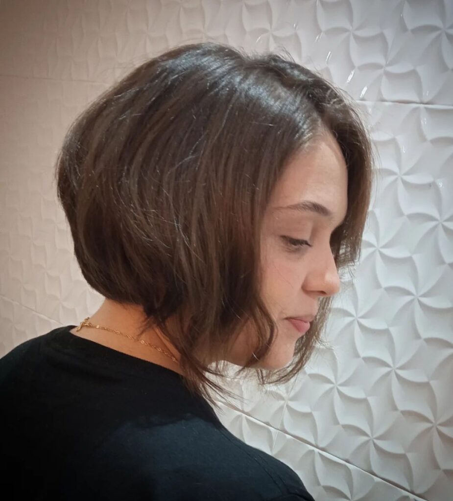 short-bob-liso-com-bico