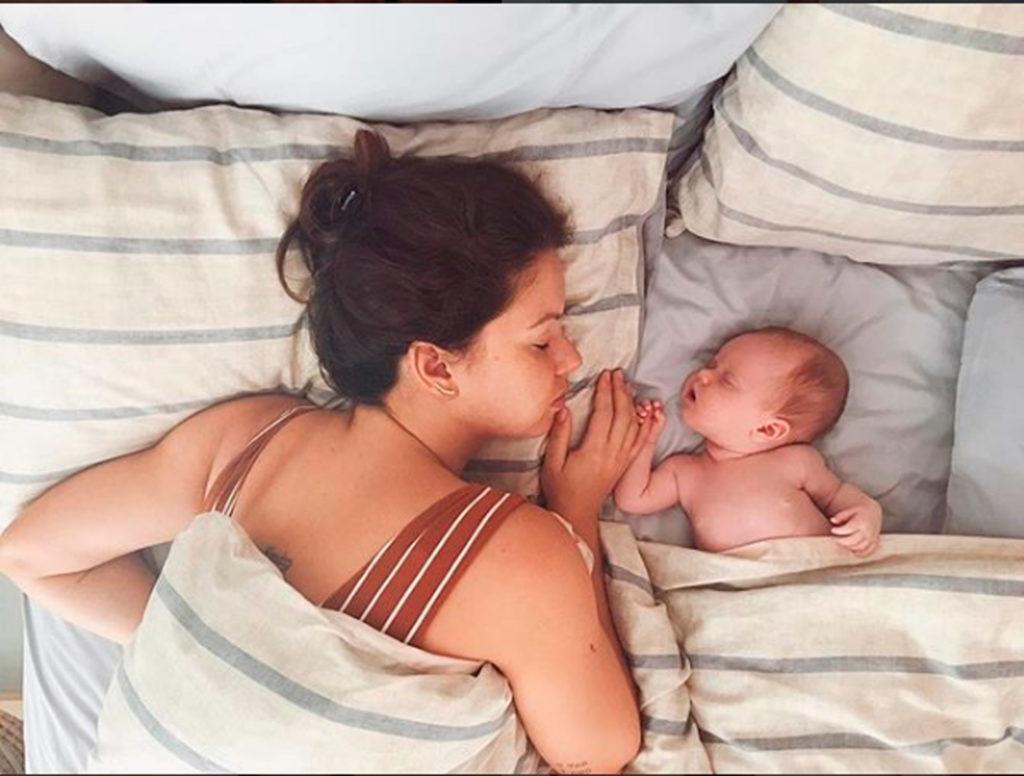 Ju Goes com a filha
