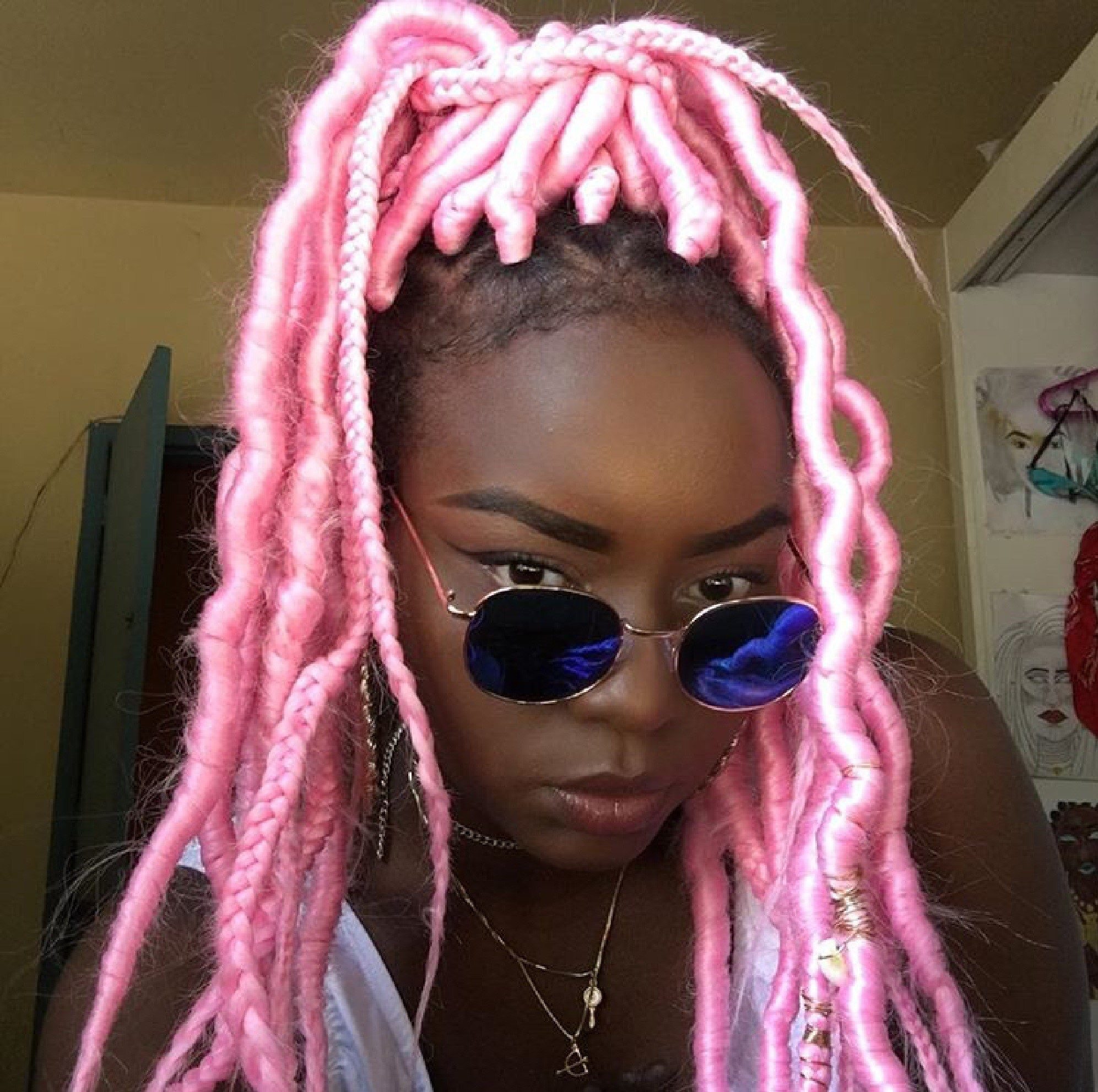 Dreads femininos cor de rosa