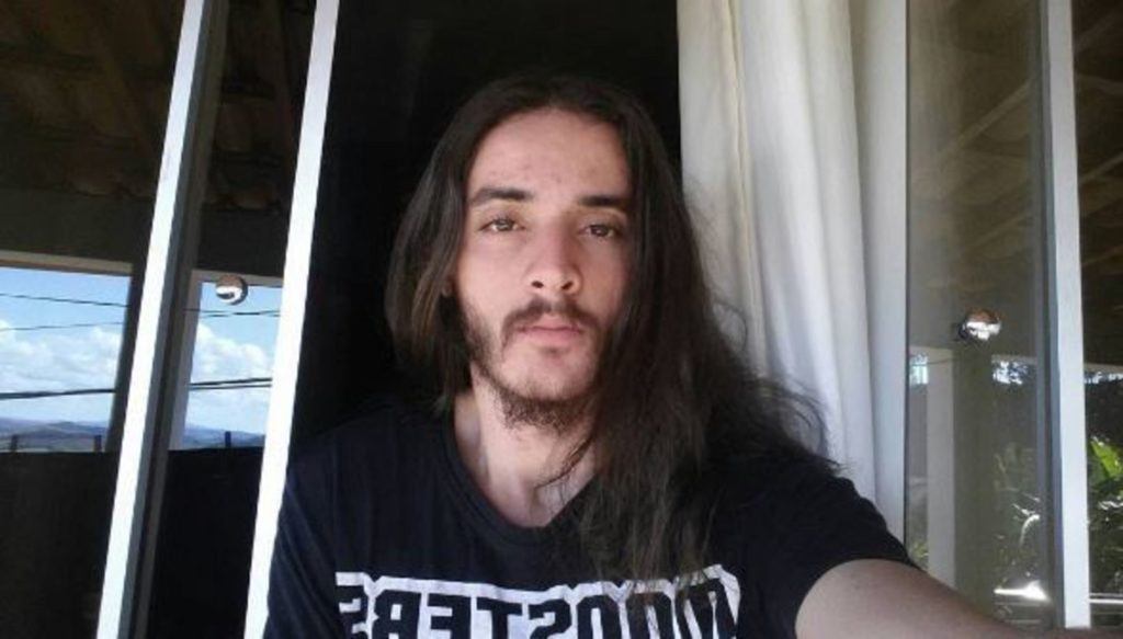 modelo de homens com cabelo comprido do Instagram