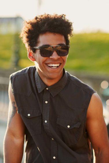 modelo de umectação no cabelo masculino