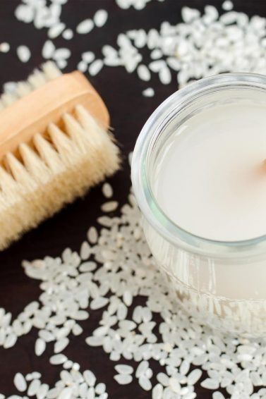 Foto de água de arroz para cabelo