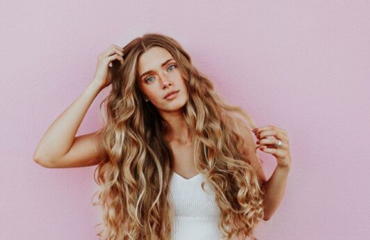 Botox capilar recupera o cabelo danificado; saiba tudo sobre o tratamento!