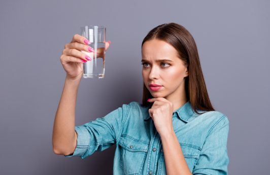 Teste de porosidade: como testar o cabelo na água + tratamentos