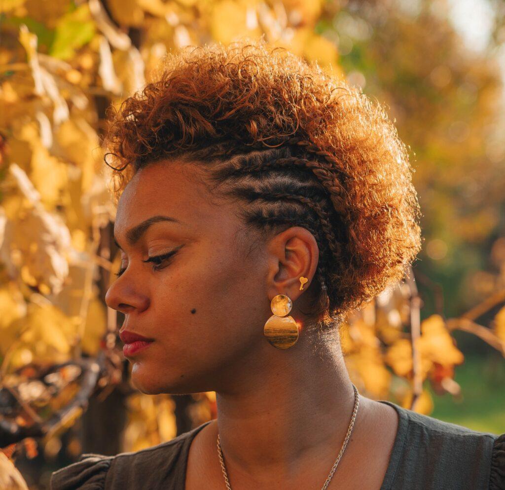 penteado fitagem com trança cabelo cacheado
