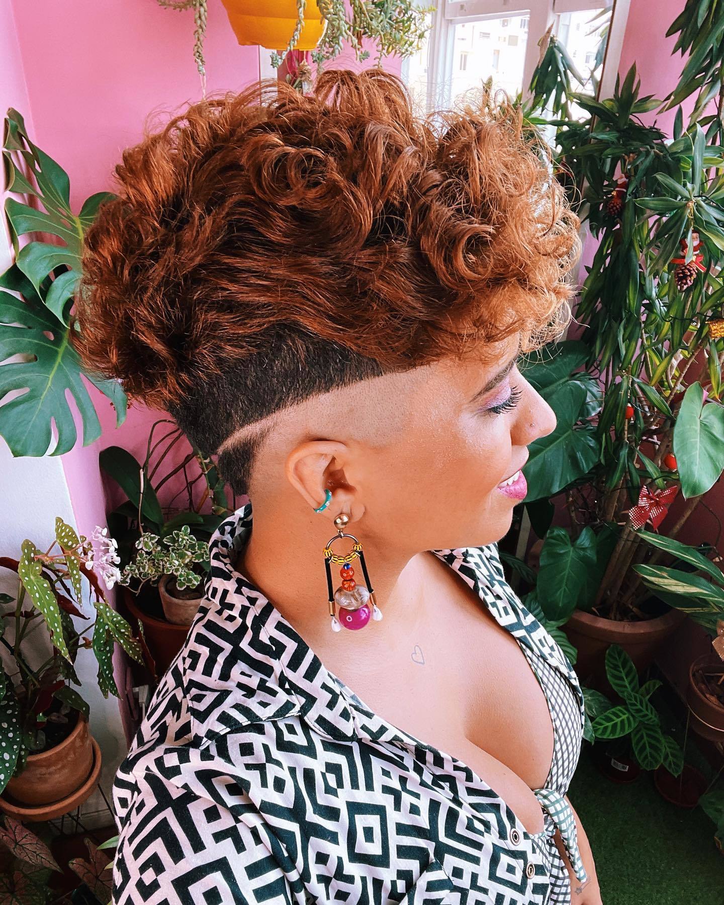 cabelo pixie cacheado