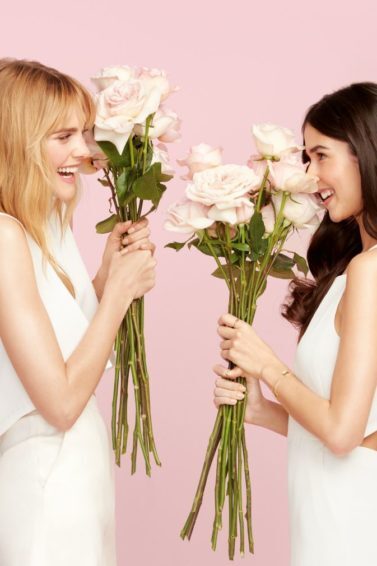Modelos representam os benefícios de Love Beauty and Planet