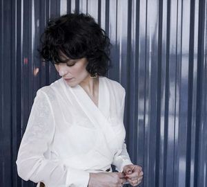 Os cabelos curtos da maquiadora Vanessa Rozan. Crédito: Vanessa Rozan/Instagram