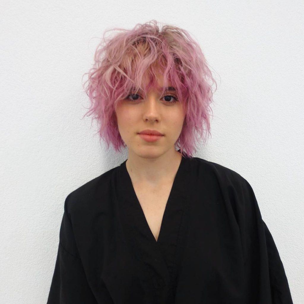 Cabelo grunge curto rosa