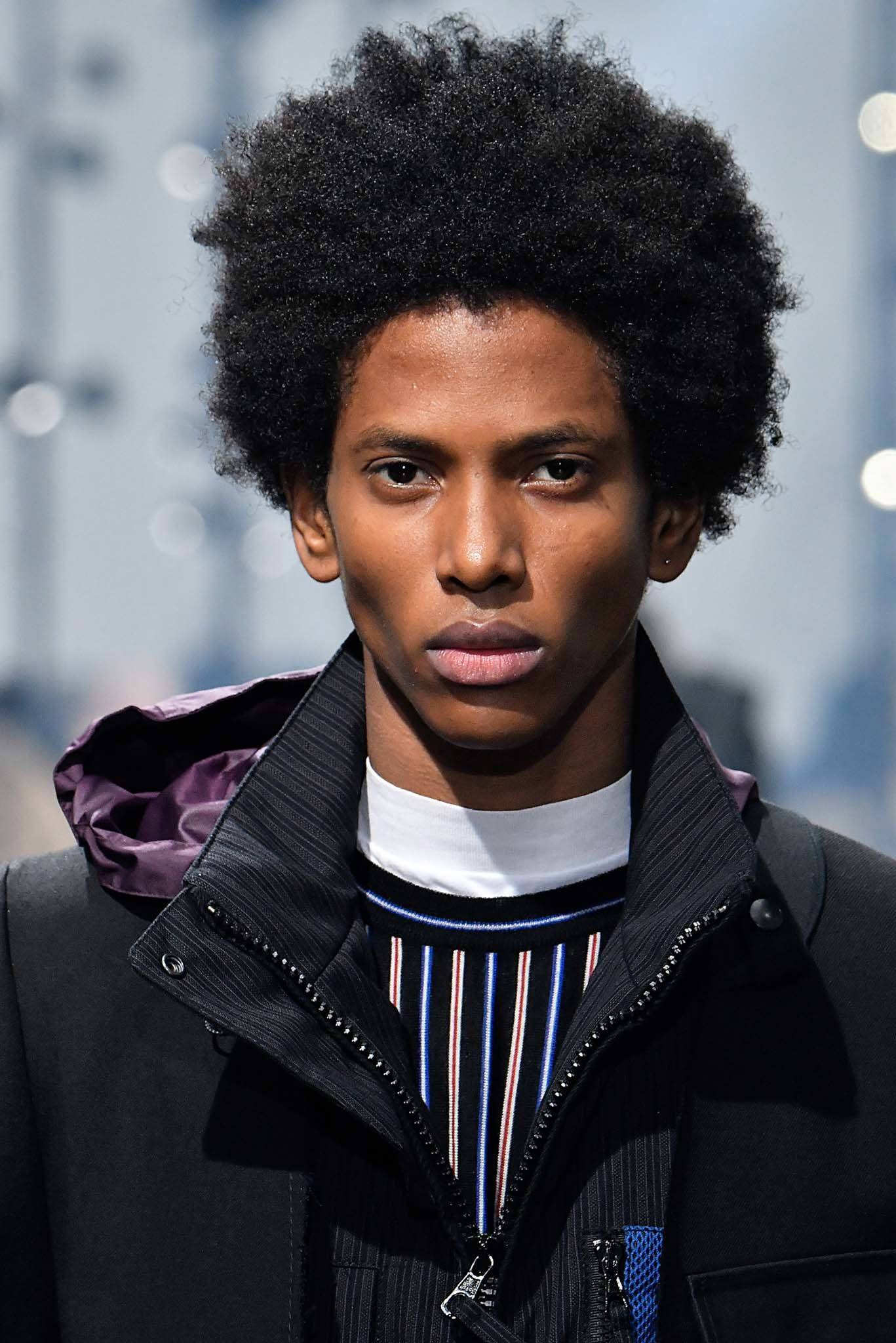 cabelo masculino tipo 4 crespo