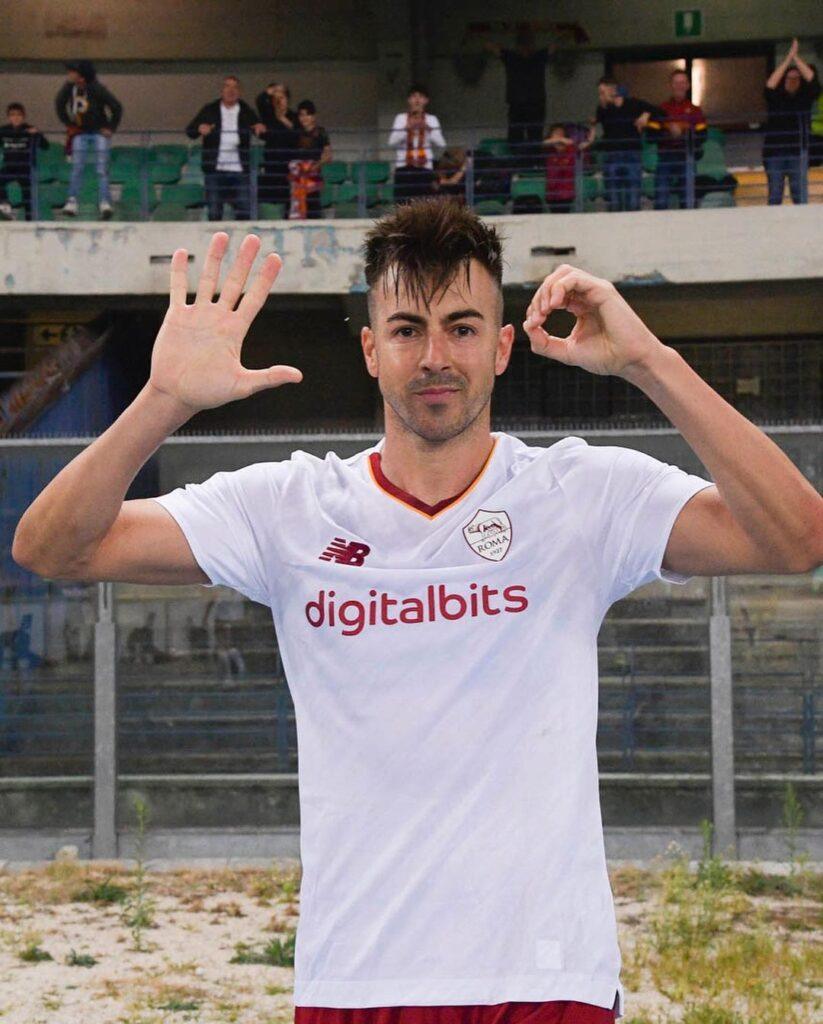 Stephan El Shaarawy com franja masculina e corte moicano