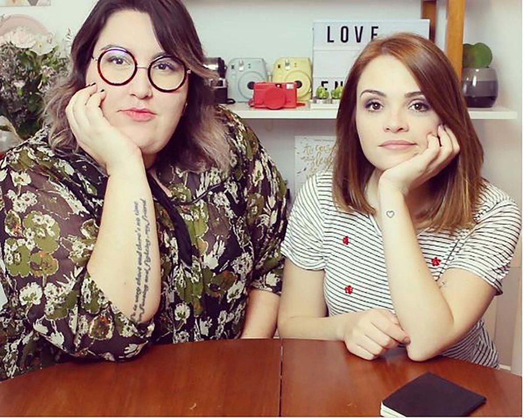 modelo de Karol Pinheiro e Maqui