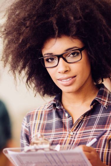 como fazer um black power em casa: modelo com black power